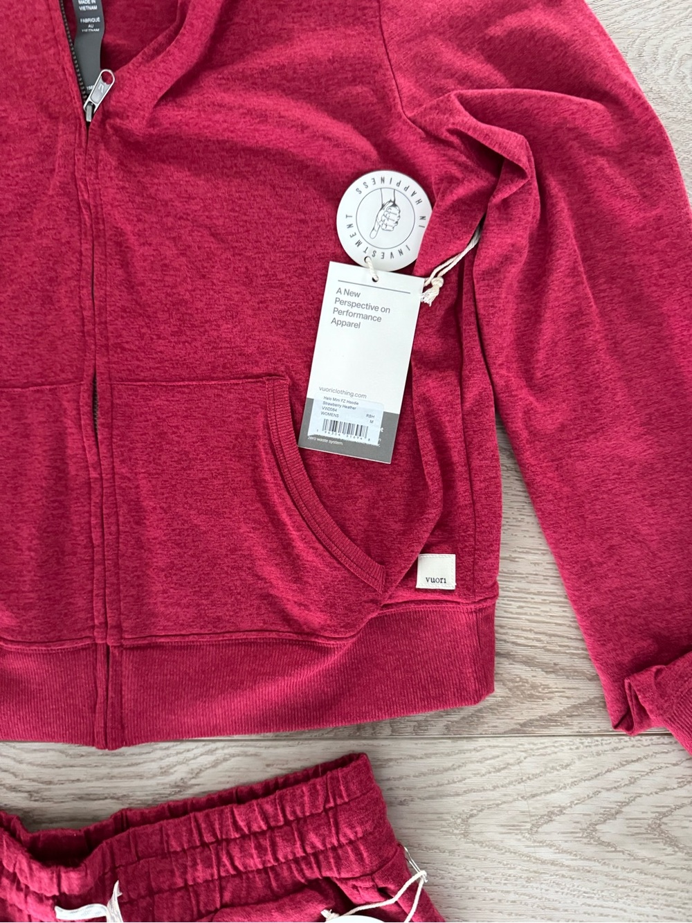NWT Vuori DreamKnit™ signature collection in Strawberry Heather - Picture 9 of 10